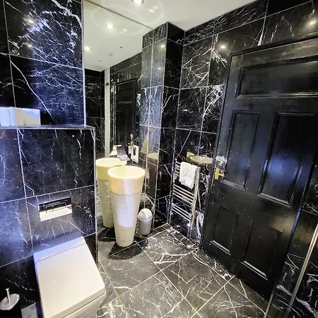 The Gothic Mansion Отель *